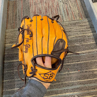 Load image into Gallery viewer, SR Glove - 12" RHT Modified trapeze web
